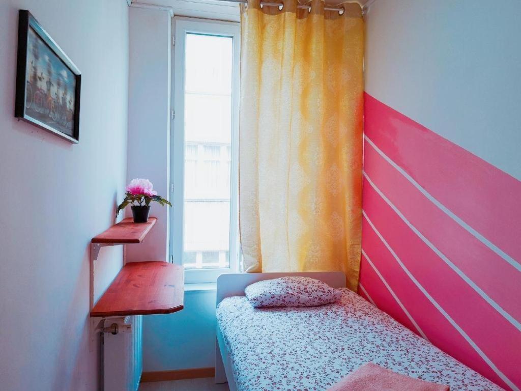 Cozy Rooms With Share The Bathroom And Kitchen Bruxelles Eksteriør billede